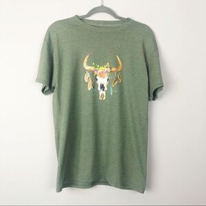 BOHO Cow Skull Short Sleeve Green Tee Size Medium